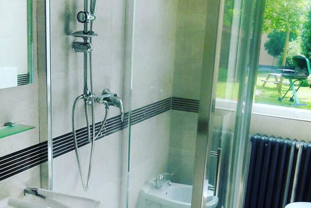 Apartment Piccolo Borgo Castelveccana Екстер'єр фото
